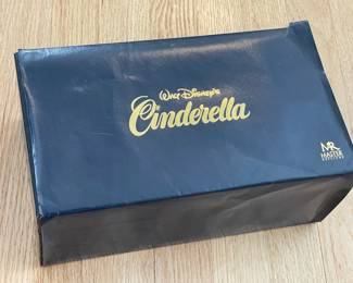 Walt Disney's Cinderella Glass Slipper By Master Replica & Disney Showcase Collection W/ Pillow, Plaque, Boxes, & Paperwork (#817/2500)
