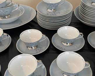 "Belmar" China Set By Arlen Fine China (Japan)