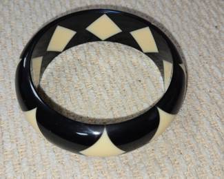 Bakelite Geometric Bangle Bracelet