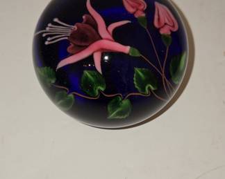 Steven Lundberg "Fuchsia" Paperweight