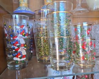 Set of 4 Christmas Themed Glass Tumblers (Santa, Christmas Tree, Strawberry)