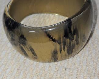 Amber-Toned Lucite Bangle Bracelet with Dark Brushstroke Inclusions