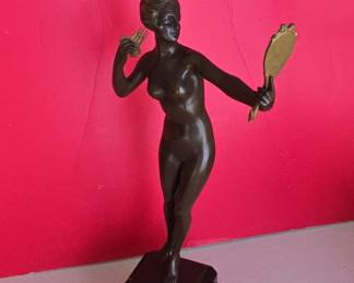 Art Deco Bronze Figurine of a Woman with Mirror and Comb, Signed 'F. Zaldivar'