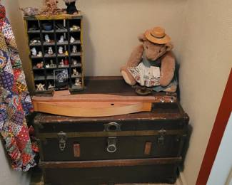 Trunk.  Other smalls