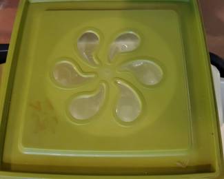 Vintage Rubbermaid containers