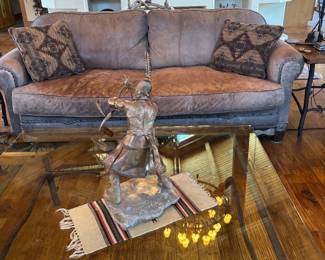 Art statues and coffee table 