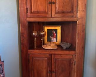 Corner cabinet SW design