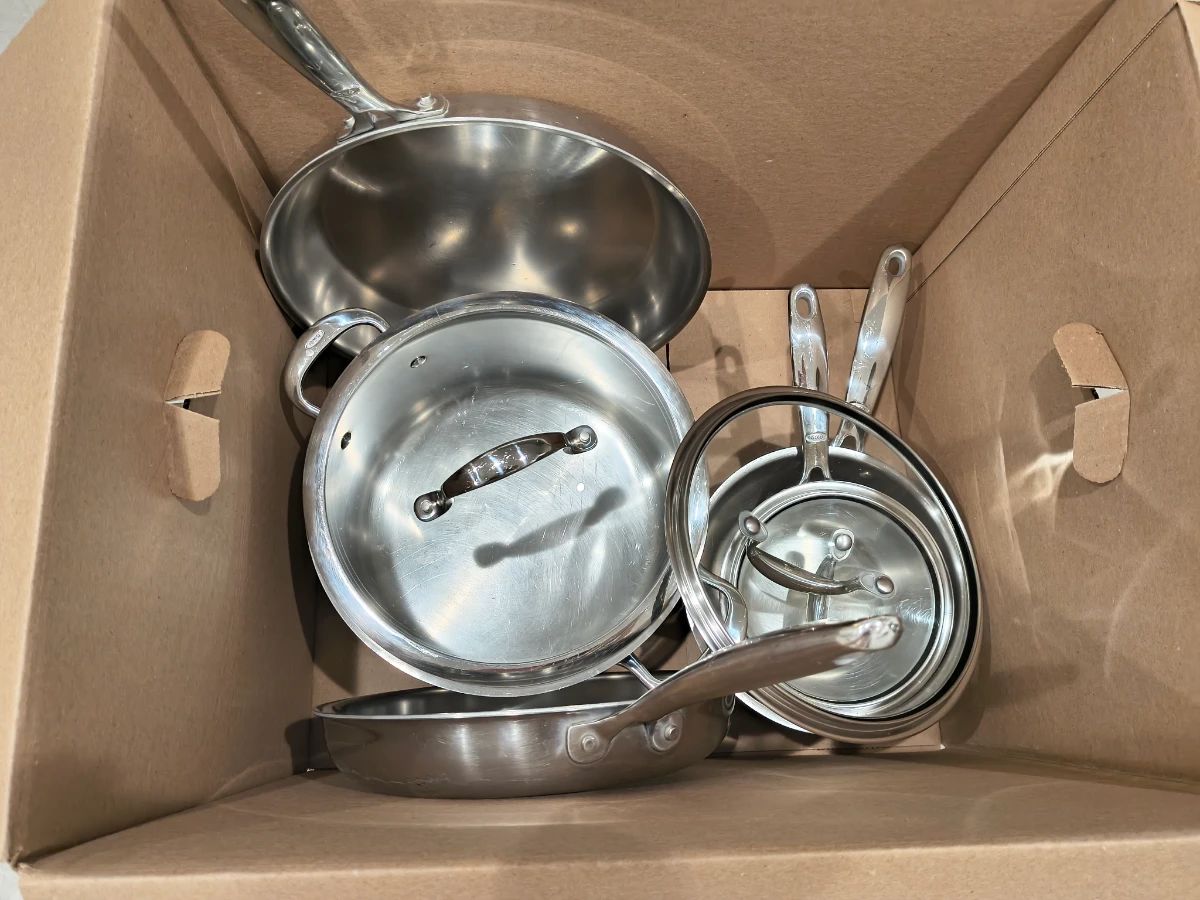 Stainless steel cookware