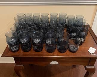 F70 - $450. Pfaltzgraff Yorktowne. 153 Pieces.