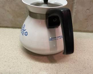 F52 - $65. Corningware Cornflower Blue Lot. Petite Pan (no lid), 1 qt. w/ lid, 1.5 qt w/ lid, 1.75 qt w/ lid, 10" w/ lid, Coffee Pot, Roaster, (One lid has a chip)