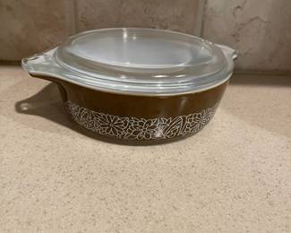 F72 - $75. Set of 3 Pyrex Bowls "Woodland" Pattern. With lids.