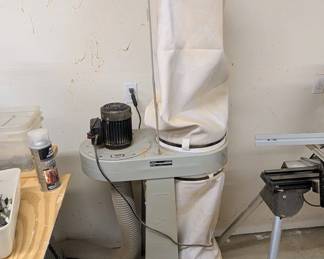 F95 - $200. Delta Shopmaster Dust Collector. Model AP400. 1 hp. Works great.