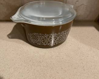 F72 - $75. Set of 3 Pyrex Bowls "Woodland" Pattern. With lids.