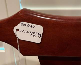 F22 - $350. Pennsylvania House Dining Table with 6 Chairs. Has 3 Leaves that can be added. Includes Table Pads for all pieces.