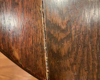 F54 - $40. Solid Wood Pedestal Base Table. Top has significant issues cracking / splitting.