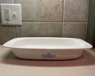 F52 - $65. Corningware Cornflower Blue Lot. Petite Pan (no lid), 1 qt. w/ lid, 1.5 qt w/ lid, 1.75 qt w/ lid, 10" w/ lid, Coffee Pot, Roaster, (One lid has a chip)