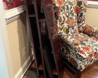 F22 - $350. Pennsylvania House Dining Table with 6 Chairs. Has 3 Leaves that can be added. Includes Table Pads for all pieces.