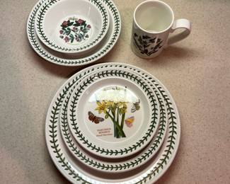 F19 - $750. Portmeirion Botanic Garden. Oven to Table.