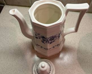 F35 - $45 Set. The Henry Ford Museum Collection "Clinton Inn" by Iroquois.