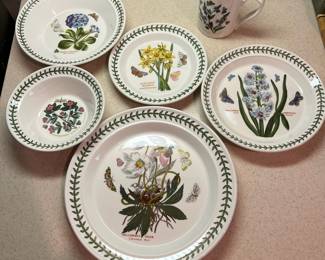 F19 - $750. Portmeirion Botanic Garden. Oven to Table.