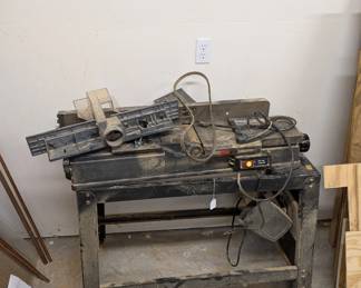 F90 - $100. Sears Craftsman Model 115.120680 6" Jointer/ Planer. Motor works & spins but the belt is not connected to the wheel.