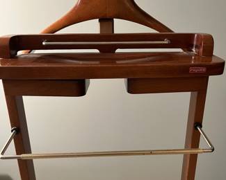 F25 - $75. Reguitti Butler. Measures 18" x 13.5" x 41.5" tall.