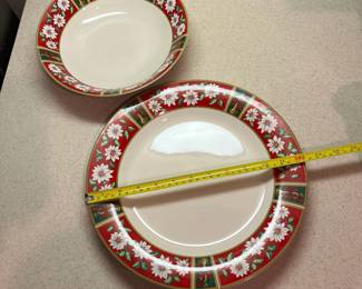 F20 - $250. Charlton Hall by Kobe Japan. "Classic Traditions" Christmas Pattern.