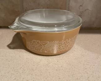 F72 - $75. Set of 3 Pyrex Bowls "Woodland" Pattern. With lids.