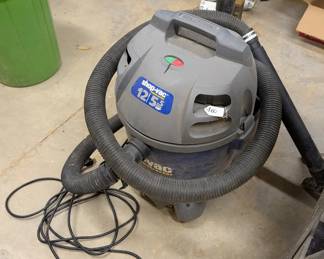 F87 - $35. Shop Vac Contractor Series. 12 gallon 5.5hp.