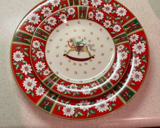 F20 - $250. Charlton Hall by Kobe Japan. "Classic Traditions" Christmas Pattern.