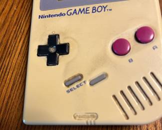 F38 - $50. 1989 Nintendo Game Boy. Powers On.