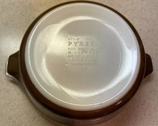 F72 - $75. Set of 3 Pyrex Bowls "Woodland" Pattern. With lids.