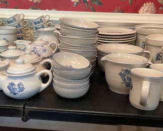 F70 - $450. Pfaltzgraff Yorktowne. 153 Pieces.