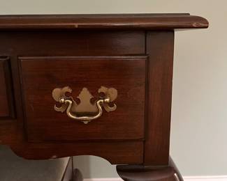 F58 - $225. Pennsylvania House Vanity & Bench. Measures 38" x 19" x 30.25". Bench measures 22" x 17.5" x 17" tall.
