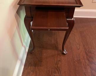 F7 - $85. Pennsylvania House Side Table with 2 Pull out trays. Measures 30" wide x 18" deep x 25" tall.