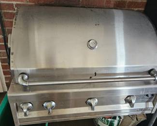 Huge BBQ located at the other estate sale this weekend in North Merritt Island. Do not come here