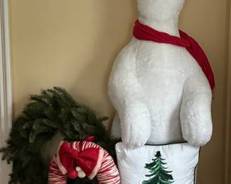 Seasonal decor- more than we can photograph 