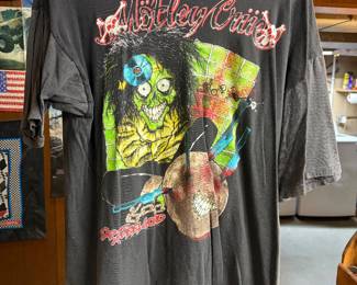 Vintage Motlet Crue concert shirt