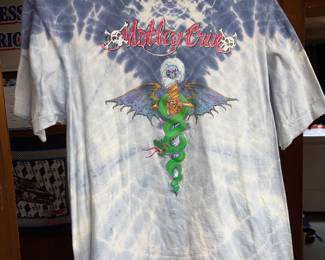 Vintage Motley Crue concert shirt