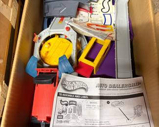 Hot Wheels Dealership playset