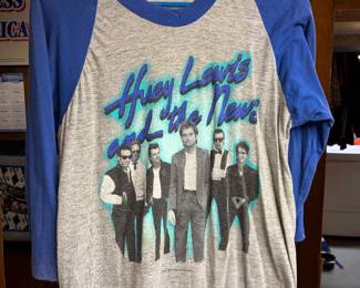 Vintage Huey Lewis and the News concert shirt