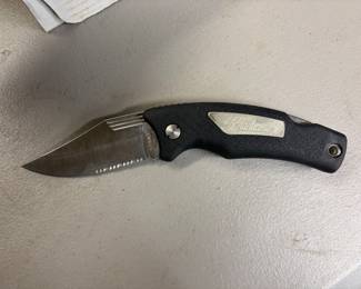 Schrade knife
