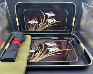 125 HostinStyleElegantCraneServingTraySetwNapkins