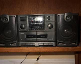 150 GoldStarStereoSystemDualCassetteRadiowSpeakers