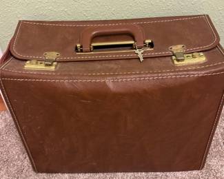 120 VintageLeatherLockingBriefcasewKeyAviationMapsBooks