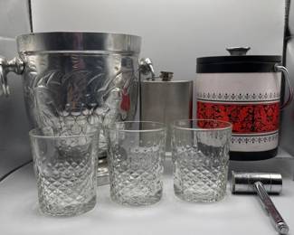 77 MidCenturyBarSetIceBucketGlassesFlaskBarware