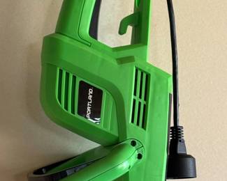 187 PortlandElectricHedgeTrimmerCordedYardTool