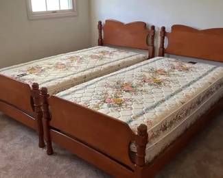 Wood Twin Headboard Footboard Set