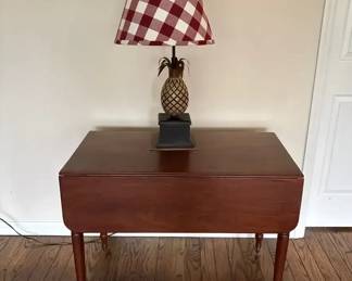 Wood Drop Leaf Table with Accent Pineapple Lamp