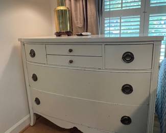 Huntley furniture sideboard/dresser